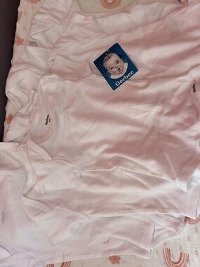 Gerber White Baby Onesies - Pack of Basics 8 total, 1 NWT
